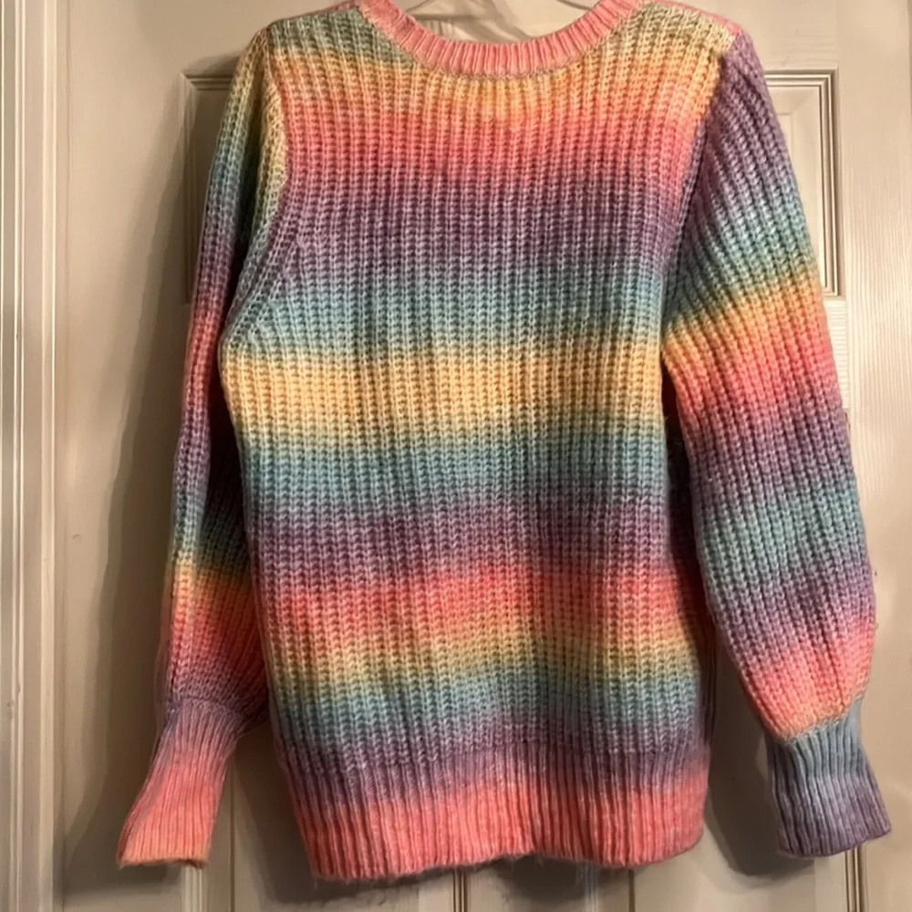 Colorful Sweater! - Picture 6 of 6